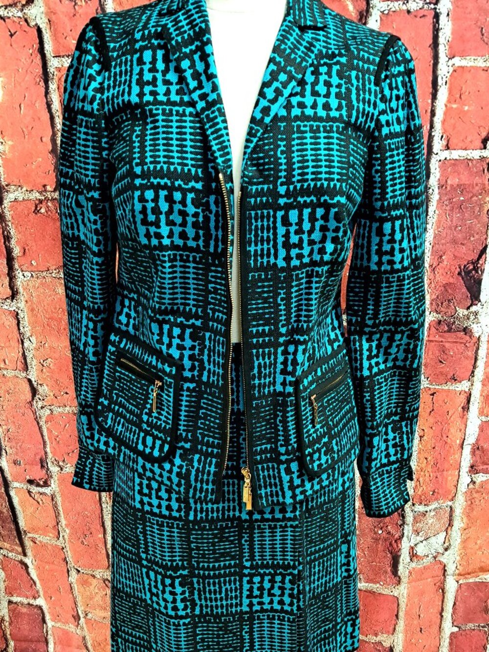 TURQUOISE & BLACK CARLISE LADIES 2 PIECE SUIT JACKET & SKIRT SIZE 2 VERY NICE
